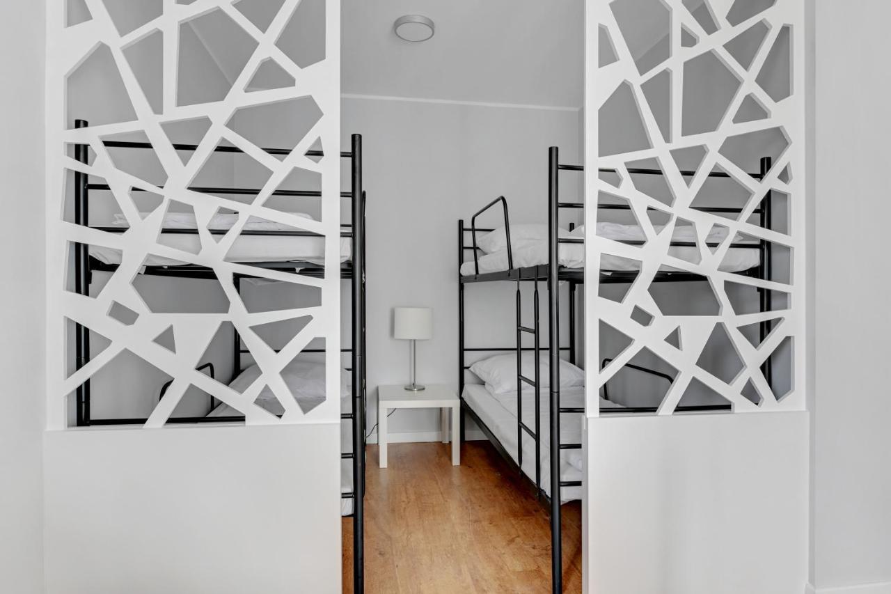 Przystanek Plaza 2*